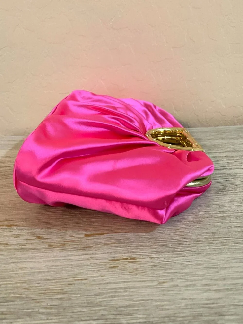 New Lilly Pulitzer Culver Clutch Bag Cerise Pink Satin Gold Metal Bamboo Handle